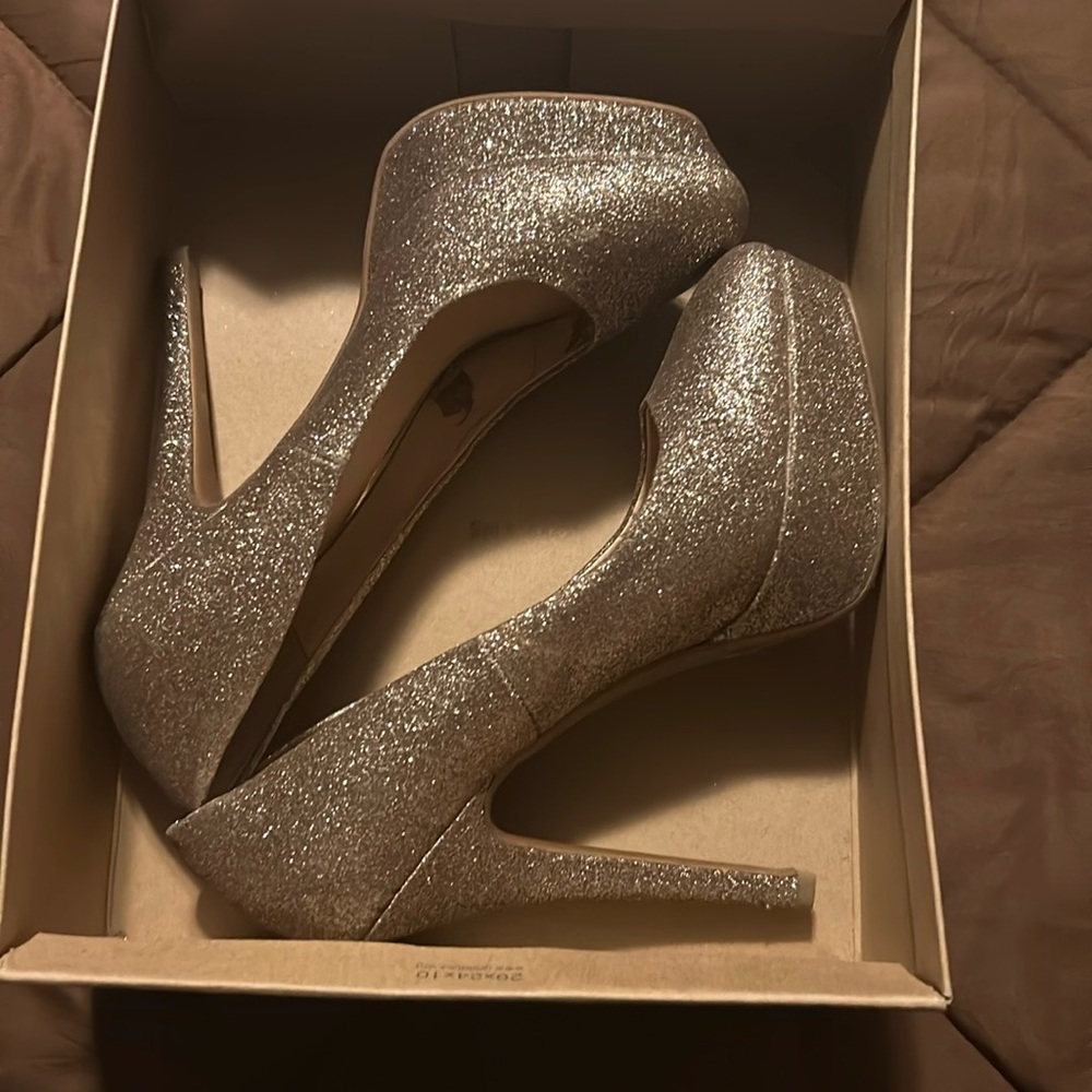 Shoe